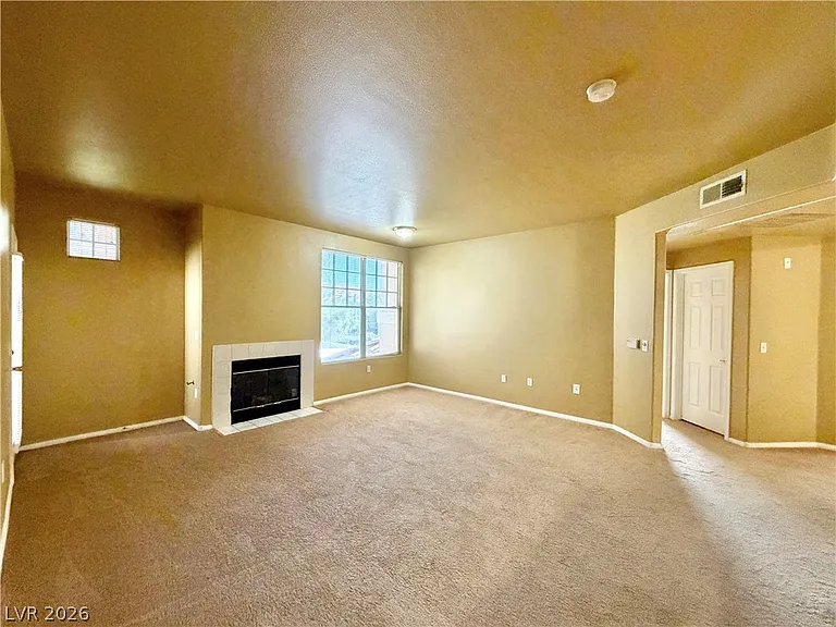 8555 W Russell Rd #2021 — Photo 6