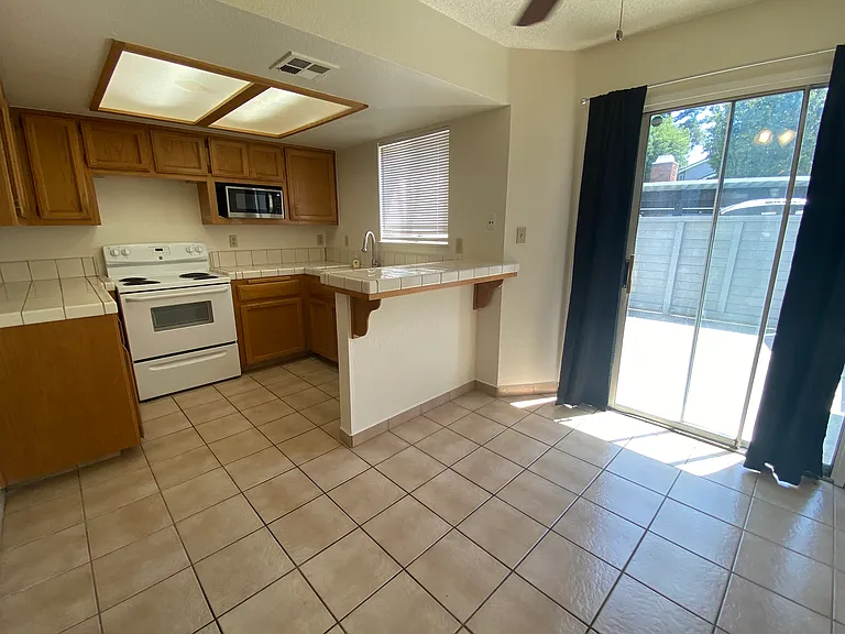 2600 Brookside Dr #23 — Photo 7