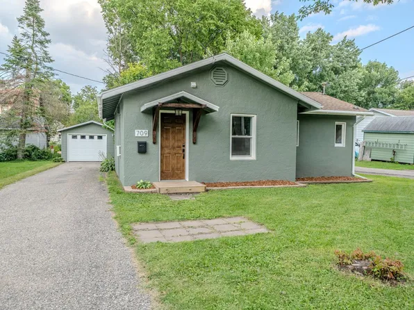 709 Rossman Ave, Detroit Lakes, MN 56501