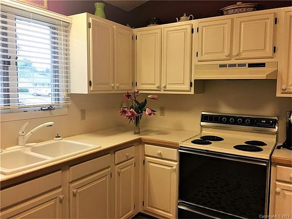 4th image of 705 Wellington Hills Cir #705
