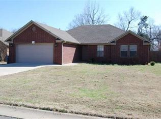 1950 Clarks Dr, Conway, AR 72034