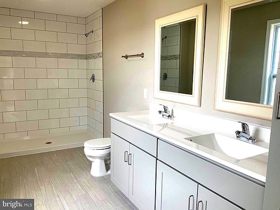 hudson - master bathroom 1