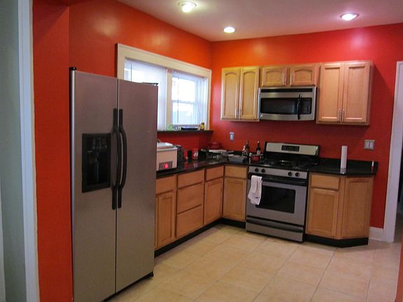 3rd image of 2197 Grandview Ave #2