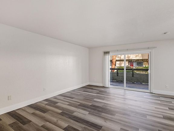 2nd image of 305 Tradewinds Dr APT 7