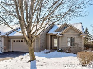 2325 Valarie Dr, Zeeland, MI 49464