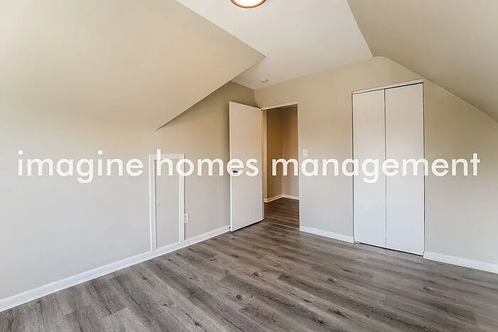 241 Amber St #3 — Photo 9