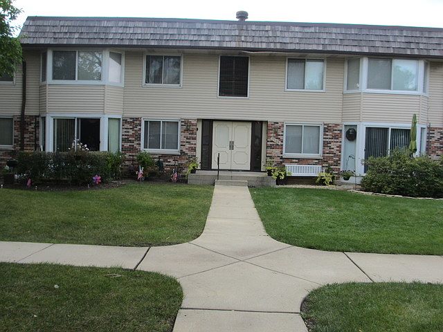 1st image of 3104 Roberts Dr APT 5-7