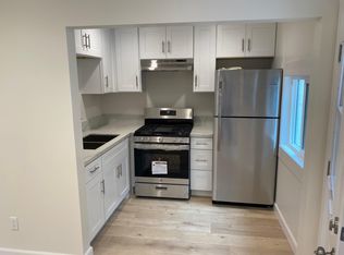 900 E Garfield Ave #C, Glendale, CA 91205