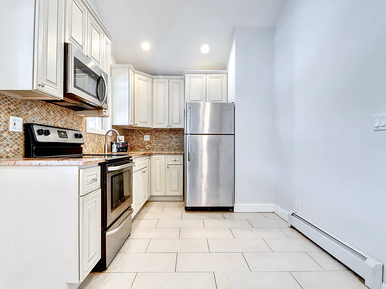 605 Meacham Ave #2 — Photo 3