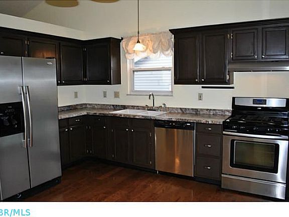5th image of 7406 Harbour Town Dr
