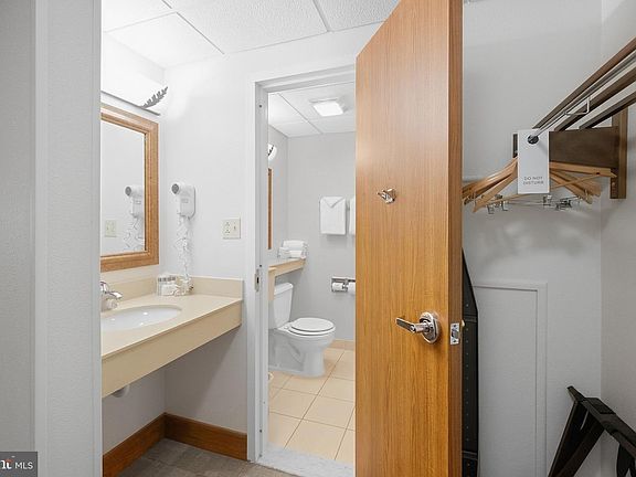 2nd image of 290 Marsh Hill Rd #305C