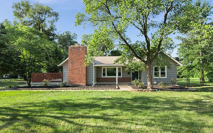 1st image of 7507 Lyon Ave
