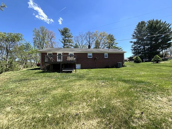 5th image of 1318 Coon Ridge Rd