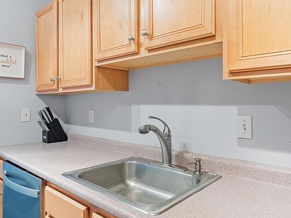 5th image of 200 Market St Unit 3412