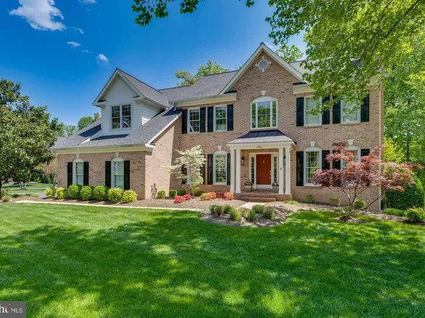 1596 Lupine Den Ct, Vienna, VA 22182