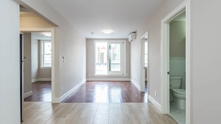 Rented by Nooklyn NYC LLC | media 8