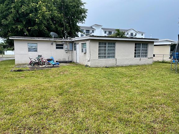 3rd image of 3757 SW 41st St