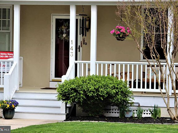 2nd image of 143 Carpenters Row