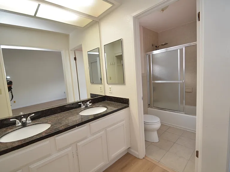 2952 Creek Point Dr — Photo 17