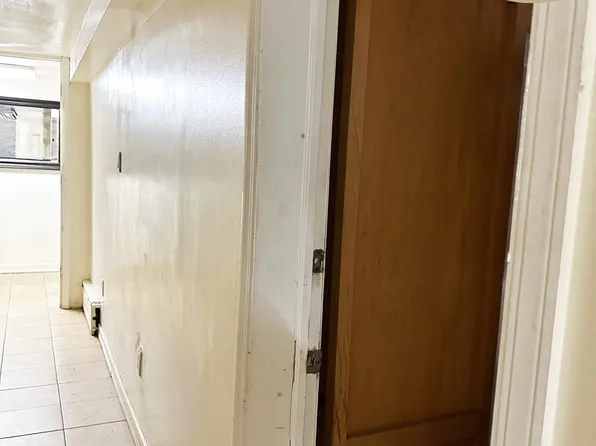 1013 Avenue M image 10 of 17