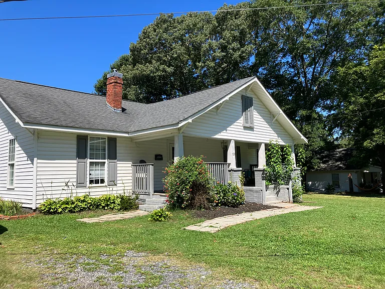 138 Loblolly Ln — Photo 2