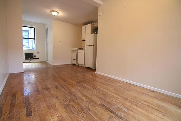 Rented by FirstService Realty (legacy) | media 19