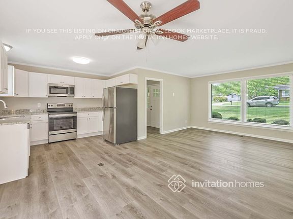 4th image of 136 Oaks Dr