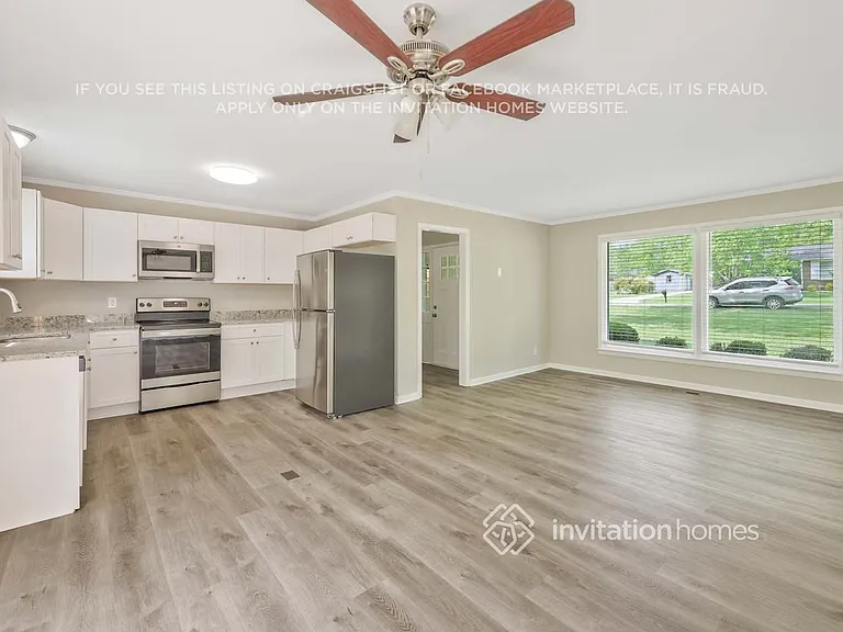 136 Oaks Dr — Photo 4