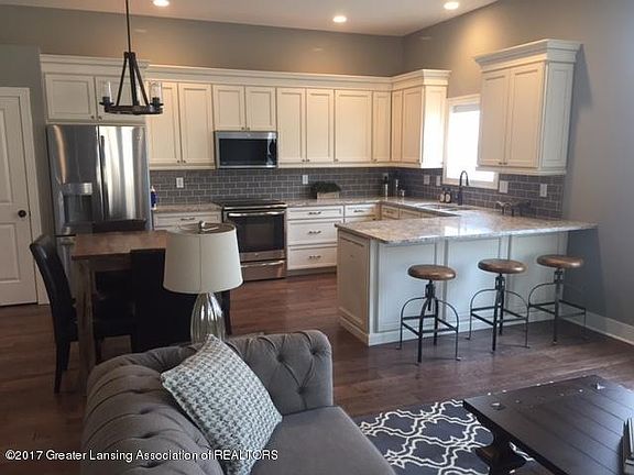 2nd image of 233 Vansickle Dr