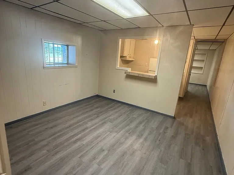 501 Vandell Blvd — Photo 11