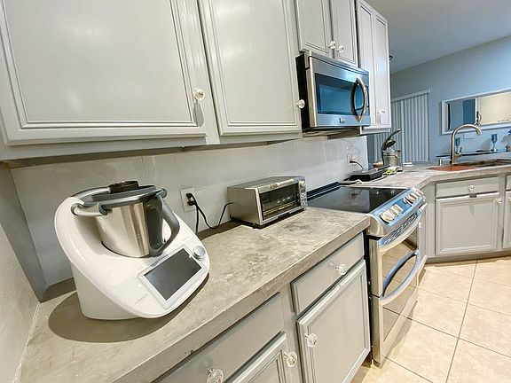 3rd image of 14030 Cherry Bush Ct