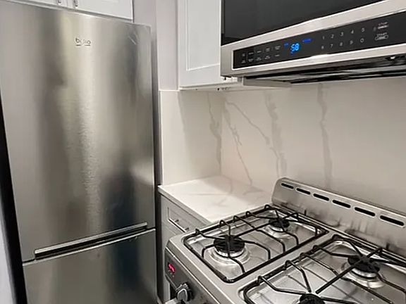 5th image of 100 W 139th St #26B