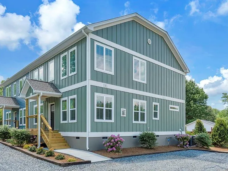 181 Circle Dr W — Photo 16