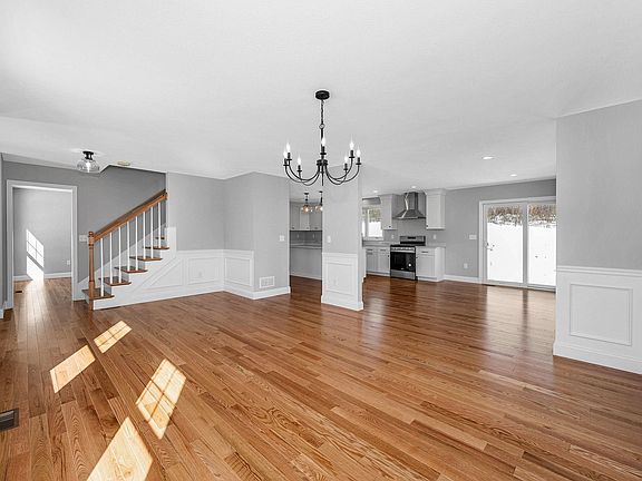 5th image of 64 Thistlewood Drive #38