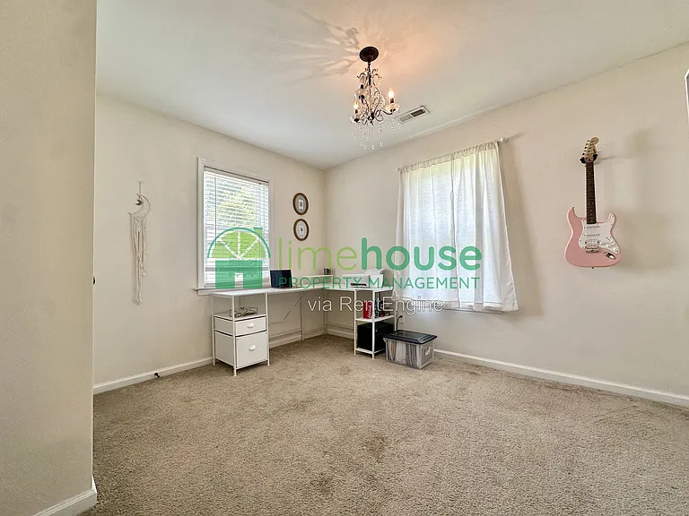5 Baywood Ln — Photo 14
