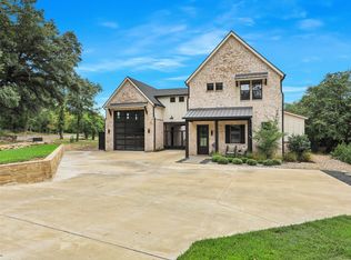 3100 Grand Point Ct, Granbury, TX 76049