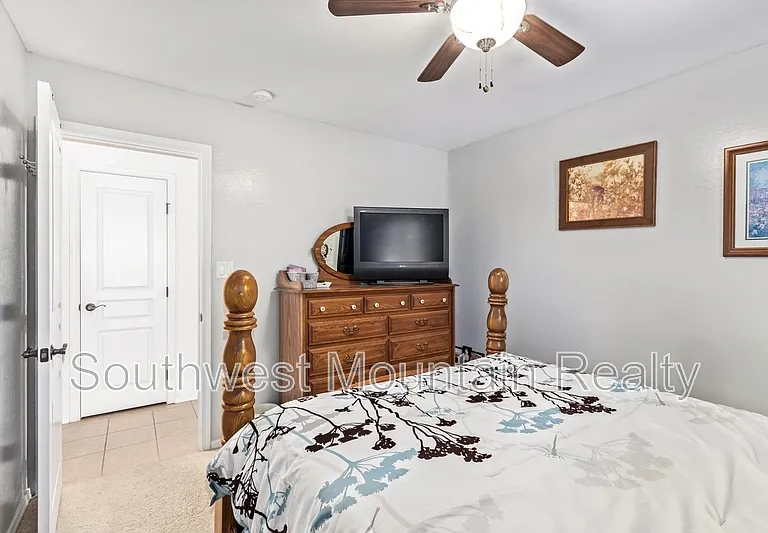 1202 W Prior Ave — Photo 25