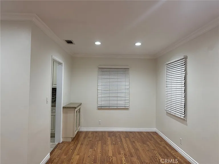 7701 Wilkinson Ave — Photo 8