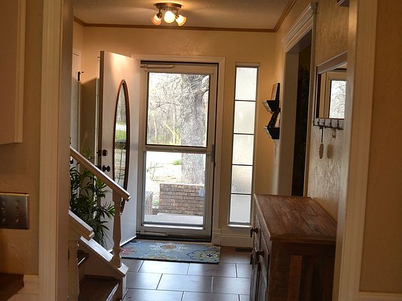 Tiled entry