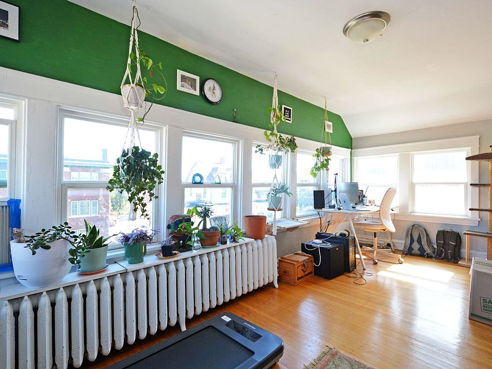 1st image of 1920 1st Ave S APT 3