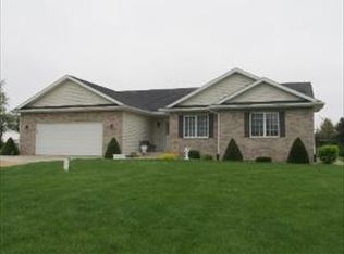 7809 Graf Rd, Harvard, IL 60033