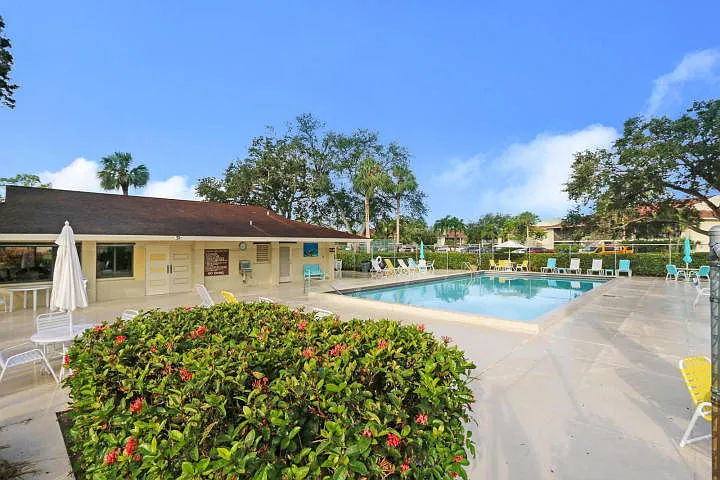 6504 Chasewood Dr #G — Photo 30