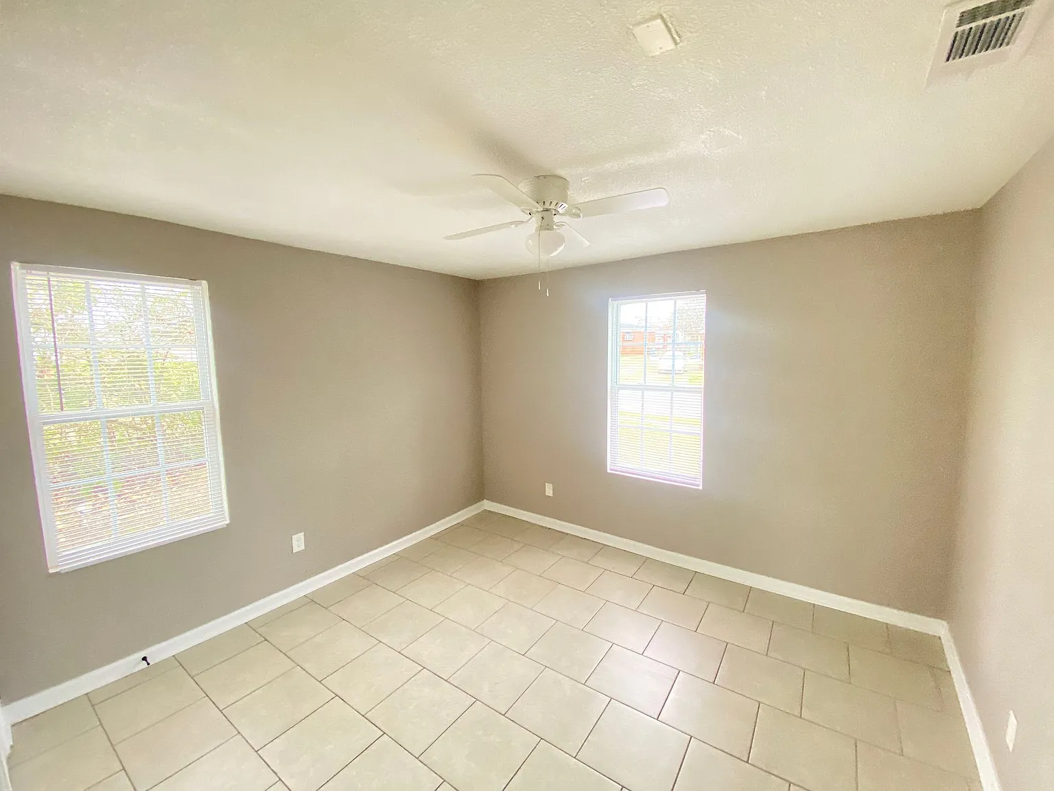 3252 Norton Rd — Photo 3