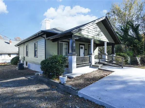 617 Lindsey St, Reidsville, NC 27320