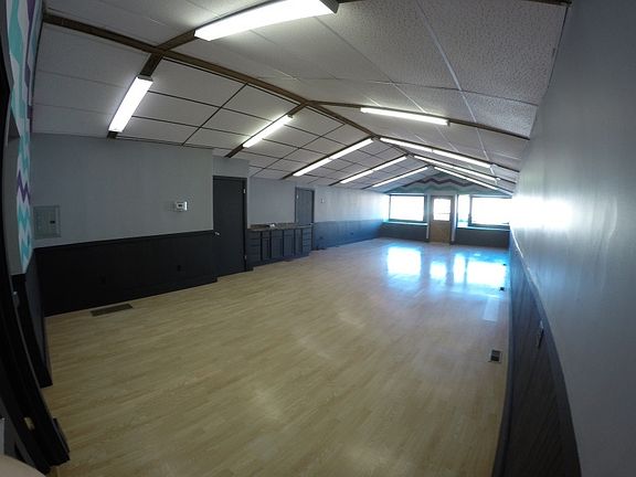 3rd image of 115 Main St