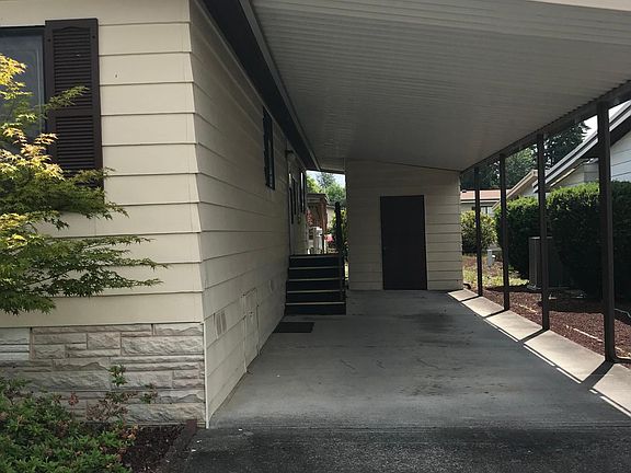 3rd image of 11436 SE 208th St Space 95