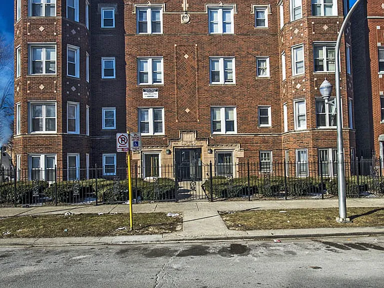 8056 S Drexel — Photo 8