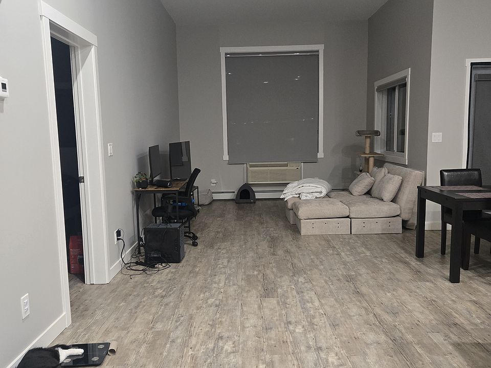 Open concept living space, view from entrance