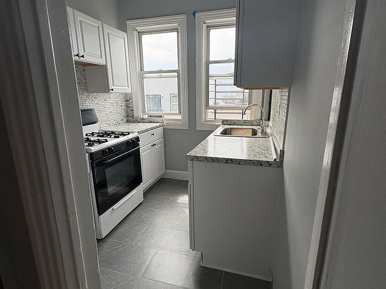 113 Garrison Ave — Photo 12