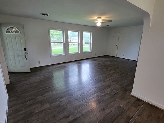 4th image of 178 Mittendorf Ave